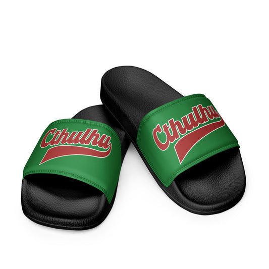 Cthulhu League Script – Vintage Eldritch Lettering Men’s slides